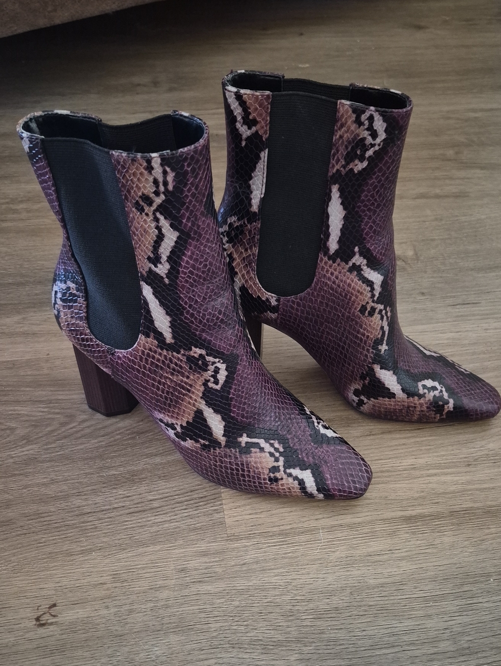 Donald J. Pliner Purple Snake-Print Pointed Ankle Boots